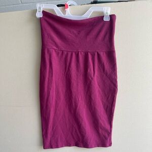 Stretch pencil skirt